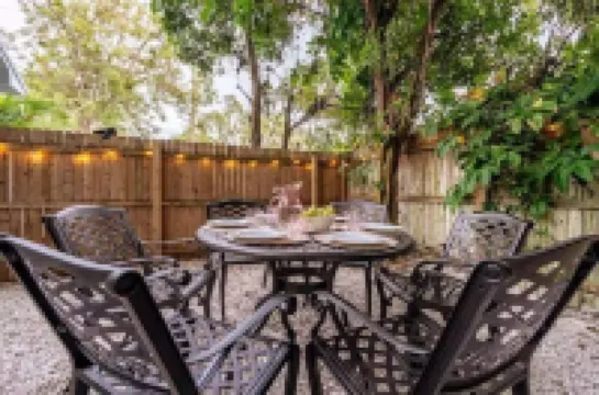 Kokomo - Near Ami Beaches, Private Heated Pool, Spa, 2 Kings, 5 Bdrm, Game Room