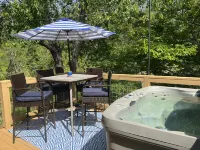 Creekside Cottage w/ Hot Tub near Asheville, Pet-Friendly