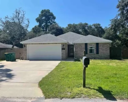 Pet Friendly Haven Minutes from the Beach Hotels in Wright