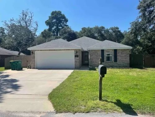 Pet Friendly Haven Minutes from the Beach