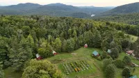 GLAMP SUZANNE: CANVAS CABIN ON PRETTY ADIRONDACK FARM OFFERS PRIVACY AND VIEWS