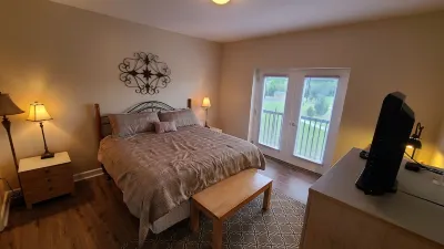 Marvelous Mountain Meadows Condo w/ Hot tub, Pools, Mountain Views, and Balcony