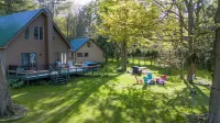 Lake View Cozy Stays for Every Adventure, Live Like a Local,Next 2 Fishing Site.
