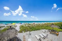 ~ Beachfront ~ Yes, That's Your View! ~ End of Summer Specials ~