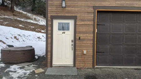 Base Camp Guest House Mountain VIEW, Jacuzzi, Great Location