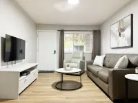 Cozy Corner / 2BR/1BA EVV Apartment