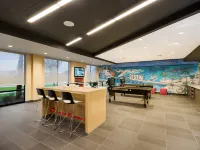 Tru by Hilton Destin Hotels near Emerald Coast Centre