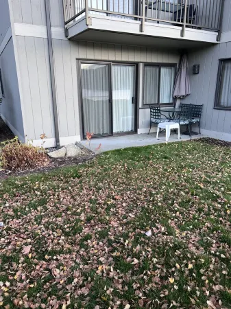 Lakefront Studio Condo~Step into the Lake at Spader Bay