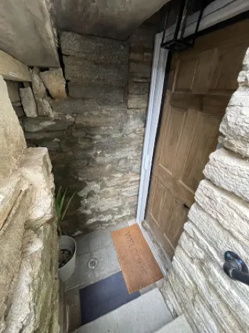 Beautiful Studio on the Park in the Heart of Mt. Adams