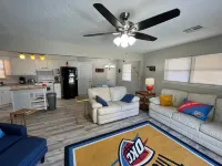 Fantastic 3/2 near OU, fully stocked, 4 TVs, W/D