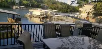 Lakefront house with your own beach