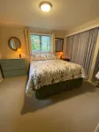 Bainbridge Island Water's Edge Log Cabin just feet from the beach!  Pet Friendly Hotel a Bainbridge