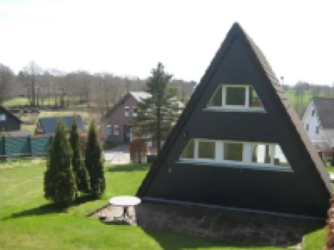 Wild house, cozy wooden house, 850 m² fenced for your dog. Hotels in Simmerath