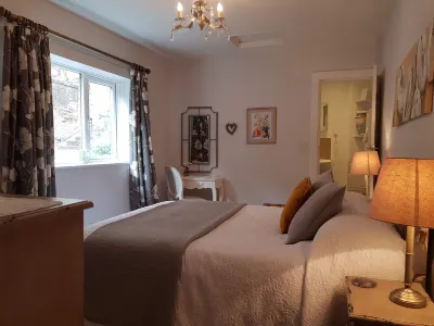 Cottage for Two in Cheadle close to Alton Towers & Stoke on Trent Cheadle Discovery and Visitor Centre 주변 호텔