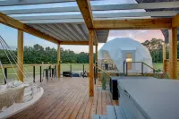 Luxury Glamping Dome “Sol” in countryside with hot/tub near Hot Springs
