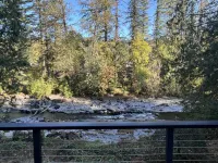 Summer Dreams Come True at the River House Retreat! 10 Min to Battle Ground,