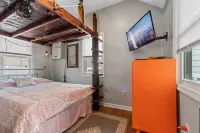 🌅🎢Bungalow 1 block to boardwalk on 4th st!