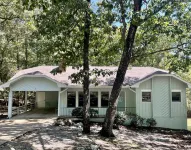 The Treehouse - Cozy Cottage in the Woods
