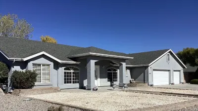 Cozy home in beautiful Prescott, Az. Minutes from downtown. 마운틴 밸리 공원 주변 호텔