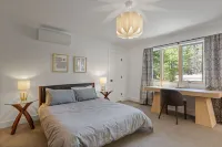 Boothbay area -- Newly renovated, near ocean, short drive to Botanical Gardens