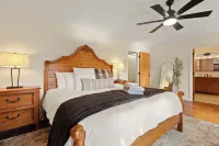 SkiView Cabin - 4BR, Cozy and Modern ~ Sleeps 10