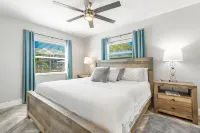 Johns Pass Fisherman's Cove & Cottage Hotels near Landing Company