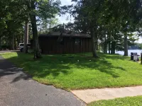 Waterfront 3 Bedroom Cottage on Beautiful Lake Nokomis