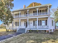 Charming Cottage with easy access to local attractions-pet and kid friendly Hotels in Dillon County