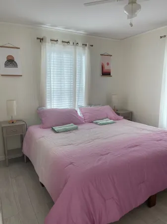 Waterfront South End Serenity! Bring your boat and your pup, leave the linens!