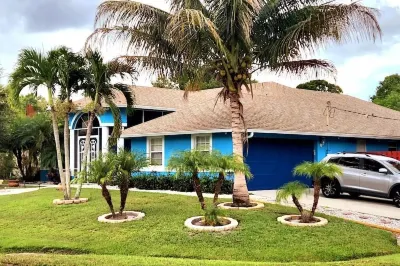 Beach like you've never seen! Heated pool/spa! Hotels near Shoppes of Victoria Square