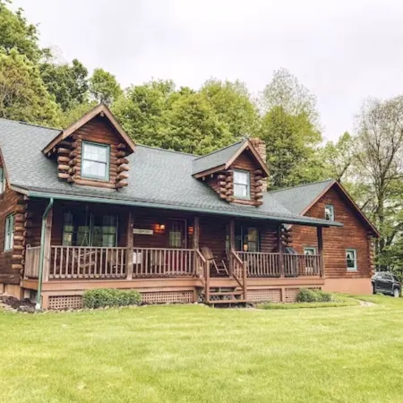 Cozy cabin on the hill with amazing surroundings.