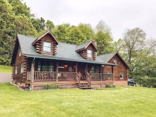 Cozy cabin on the hill with amazing surroundings.