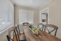 Great Location in Gulf Breeze.