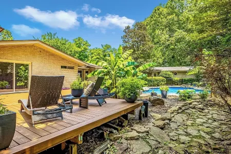 Pool Paradise: Mid Mod Lux Oasis in Quiet Central Location - Pet Friendly!