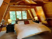 Cheerful Couples Get-Away Cabin at 8,500 Feet