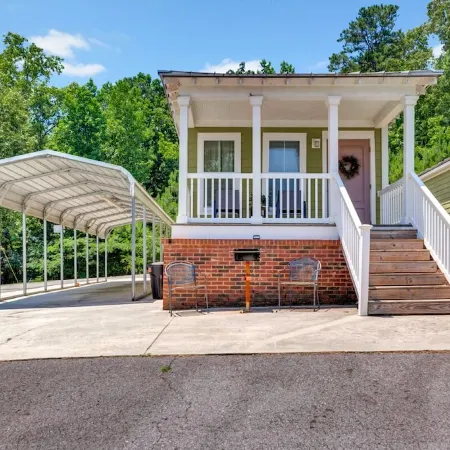 Cottage #3 Fisherman's Landing / 2-Bed Fishing Cottage w/Covered Boat Shelter"