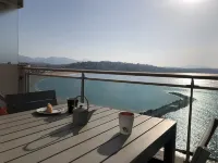 Superb apartment with a terrace facing the bay of St Jean