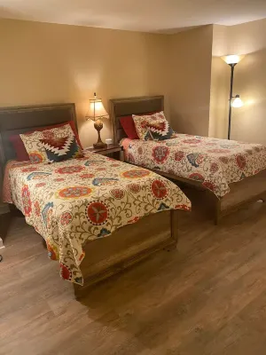 Private Guest Suite Pier 1附近的飯店