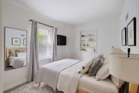 Great Location! Beautiful Home Near Downtown Westmont Hotels in Westmont