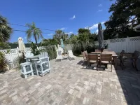 Heated Pool-Tropical Oasis-Resort Style Backyard. Close to Shopping & Store - 3-نجوم