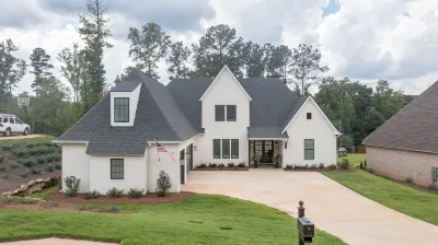 Gorgeous Home so close to Downtown Auburn and Auburn University!!