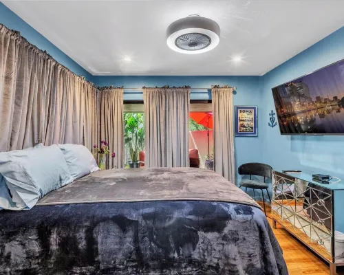Celebrity Owned, 1800 sq. Feet, 3 Bdrm./2.5 Bath Art Filled Beachfront Property. Hotels in Solana Beach