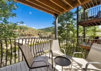 Mt Crested Butte Condo 2BR on Bus Route with Pool and Patio Views