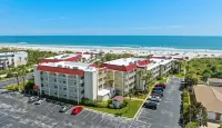 NEW! On The Beach- Ocean Views From Balcony & Bedroom- Steps to Pool & Beach
