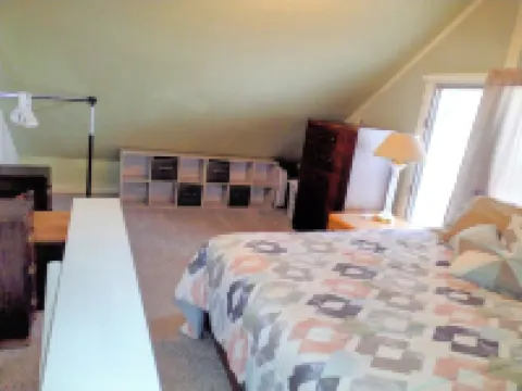 TRAVELERS! In the heart of Baraboo, close to SSM Hospital! Hotels in Baraboo