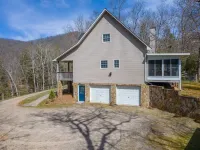 Gooseberry House- 3 Bd/2.5Ba just minutes from Standing Indian/Appalachian Trail