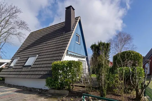 Beautiful roof-top house in the immediate vicinity of the marina. Hotels in Harlesiel