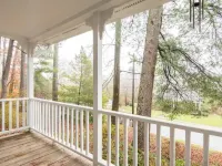 CHARMING Saluda on My Mind – 2min Walk to Downtown Hotels in Saluda