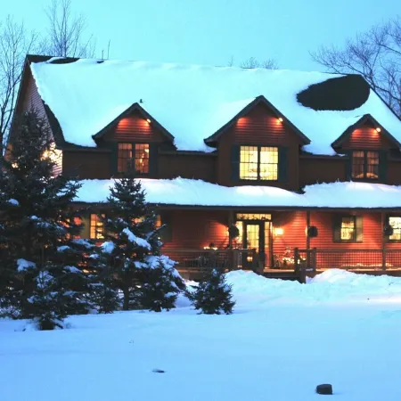Woodland Trails Lodge on 130 acres with ponds and miles of private trails