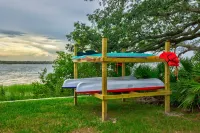 Gorgeous Waterfront w/ Golf Cart! 4 bds, 3.5 ba! Sleeps 12 Hotels in Crescent Beach